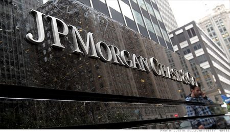 Fined Billions, JPMorgan Chase Will Give Dimon a Raise