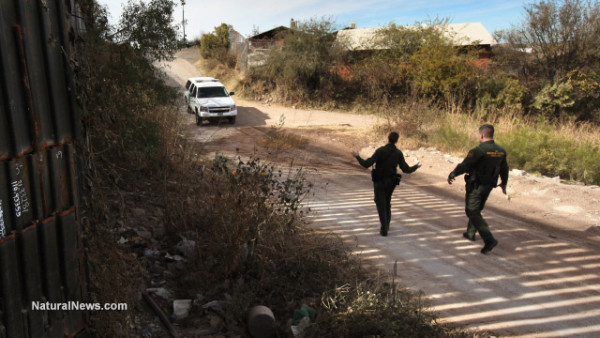 Editorial-Use-US-Border-Patrol-Nogales-Mexico-Arizona