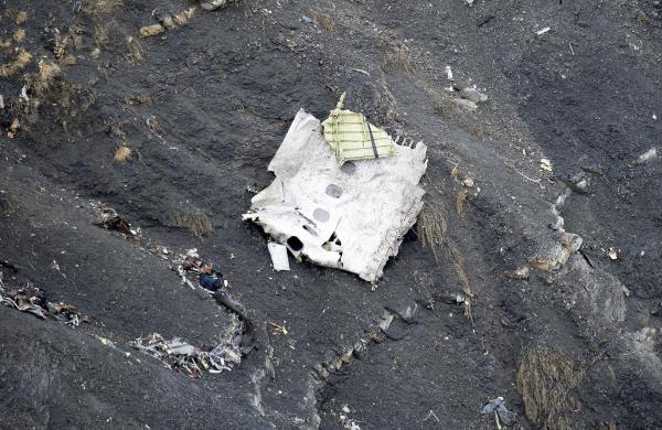 ‘Depressed’ Germanwings co-pilot Andreas Lubitz ‘had 18 months of psychiatric help and was “unsuitable for flying”‘