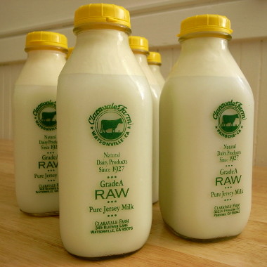 Raw_Milk--Photo-Claravale-Farm(1)