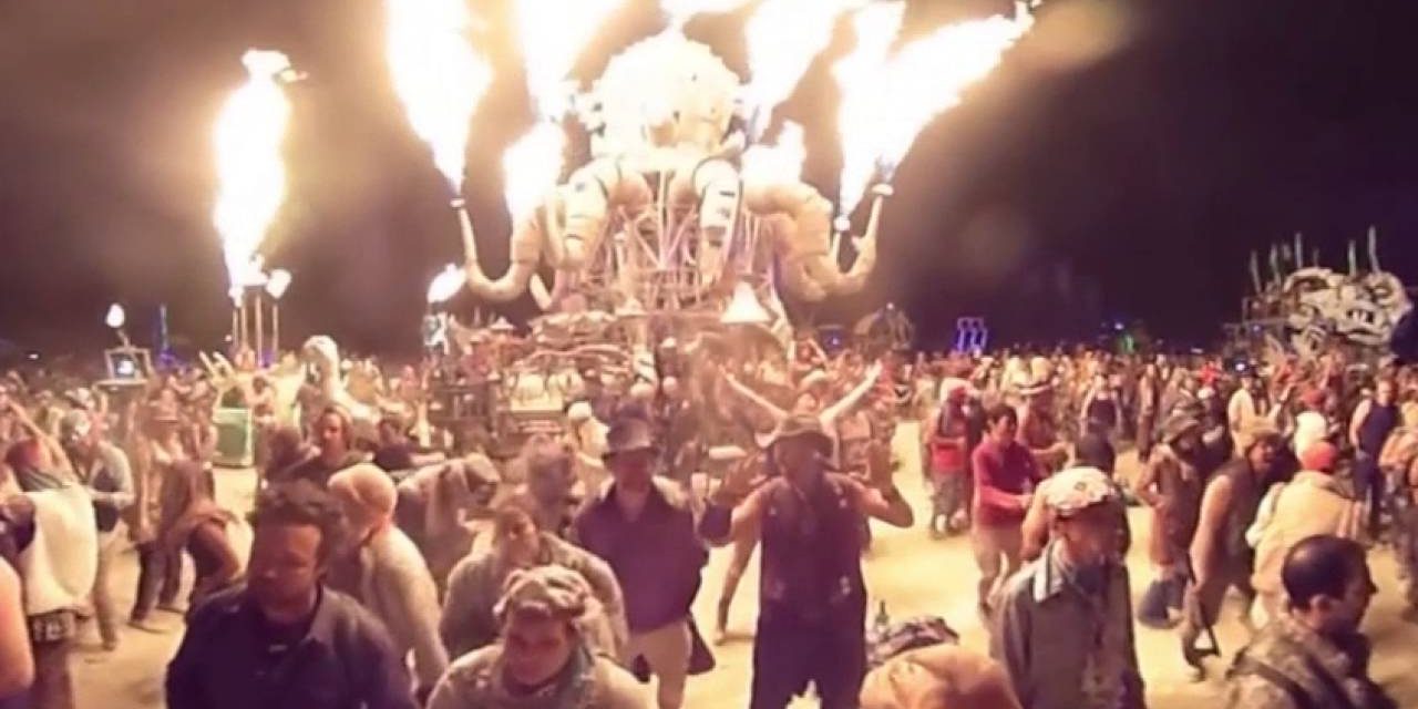 Burning Man 2016 in Stunning 360 Degree VR Experience !