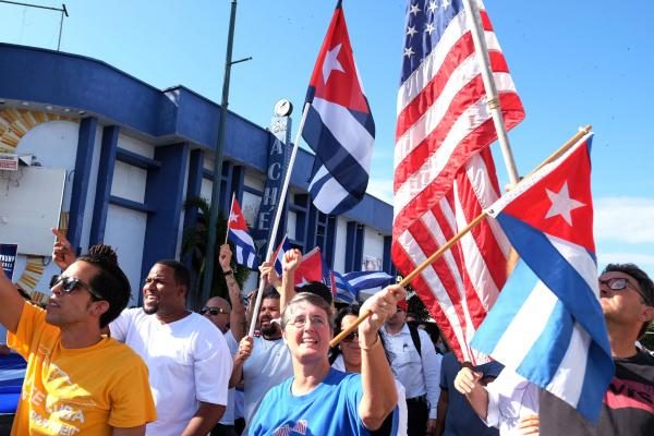 cuban-americans-fill-miami-streets-to-celebrate-fidel-castros-death