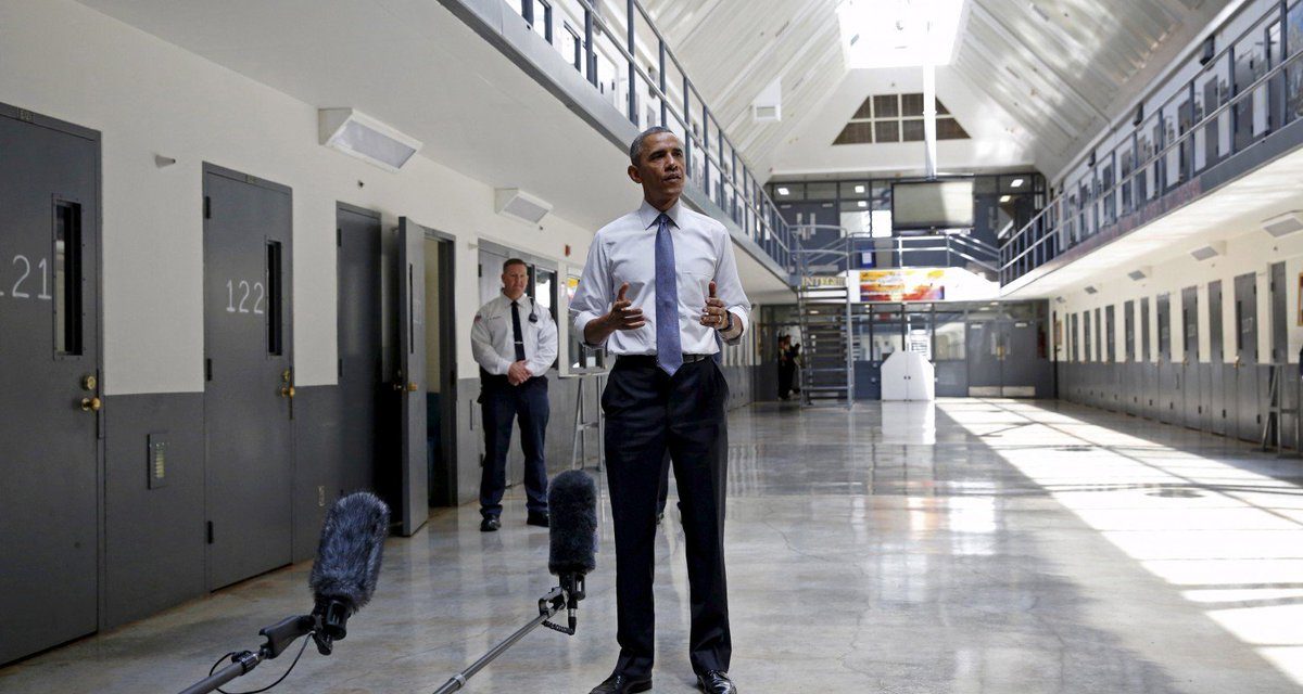 Obama grants clemency to 231 individuals, largest of his presidency.