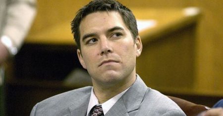 Convicted Killer Scott Peterson Among Death Row Inmates Who Scammed Over $400,000 in Fraudulent COVID Benefits