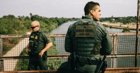 US Border Agents Arrest Group of Iranians