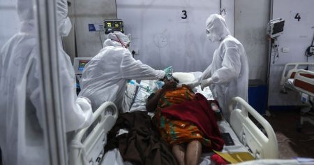 Doctors Say Cocktail of Cheap (Censored) Drugs Could Help Extinguish India’s Current Crisis