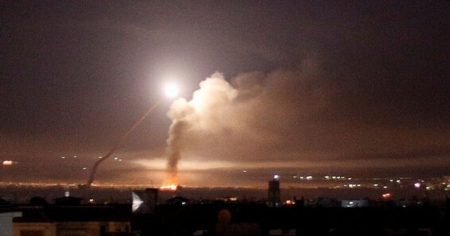 Large-Scale Israeli Attack Rocks Capital of Syria, Multiple Impact Sites Burning
