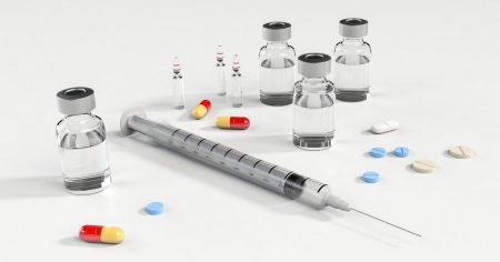 FDA Expedites Review Process for New Omicron-Targeted Injections and Drugs