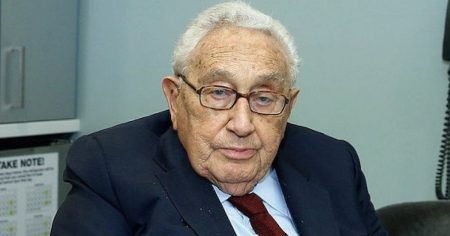 ‘Blue-Checks’ Furious After Henry Kissinger Urges the West to Stop Trying to Defeat Russian Forces in Ukraine