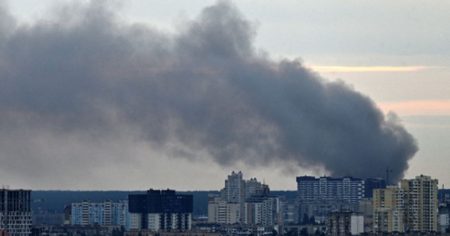 Rare Russian Cruise Missile Strike on Kiev Targets Western-Supplied Tank Depot