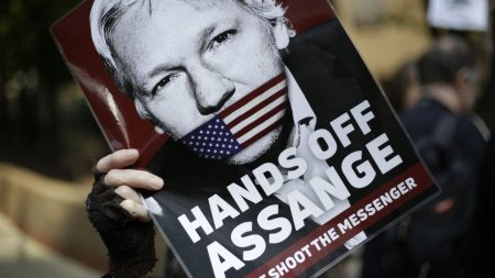 Thousands of Protesters to Form Human Chain Around Parliament to Demand Julian Assange’s Freedom